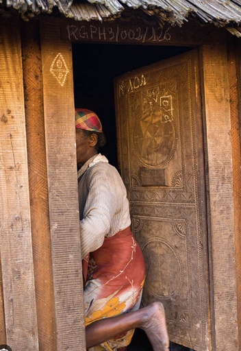 Porte bois cabine avant zafimaniry : Porte E